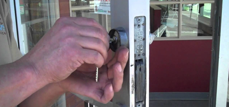 commercial door lock repair Leonard